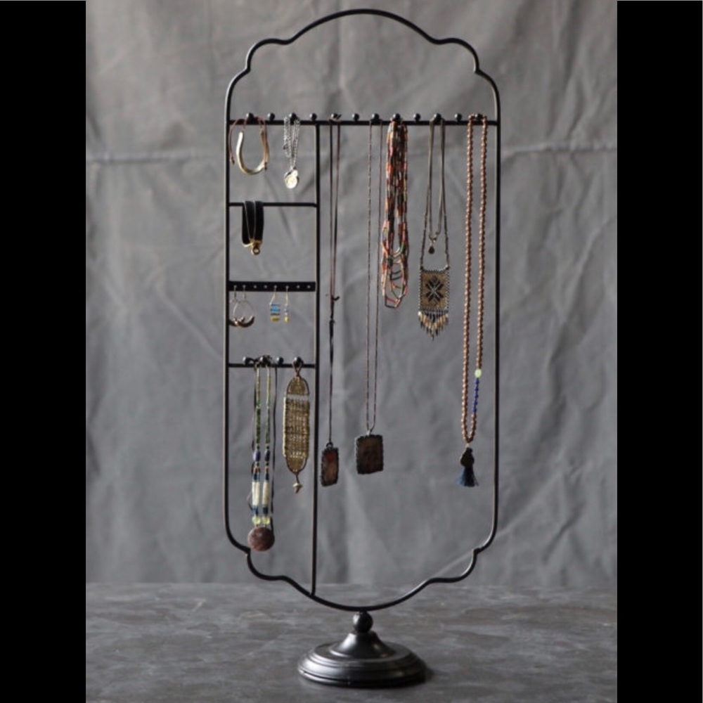 Jewels for Days Jewelry Stand